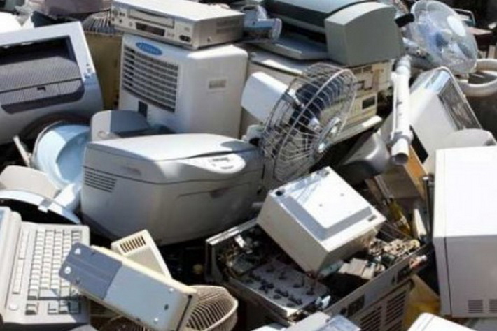La campaña de Residuos de Aparatos Eléctricos y Electrónicos  llega este jueves a Almuñécar
